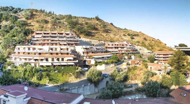 Miosotis Apartments Letojanni Εξωτερικό φωτογραφία