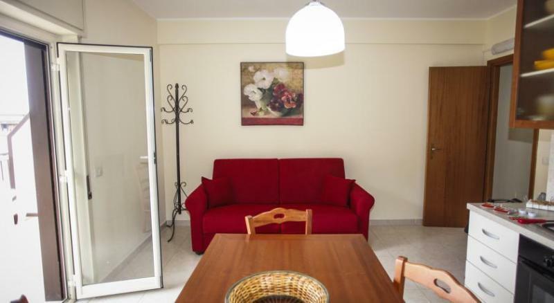 Miosotis Apartments Letojanni Εξωτερικό φωτογραφία